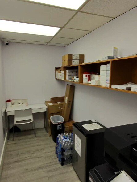 18305 Biscayne Blvd, Aventura, FL à louer - Vidéo sur l’inscription commerciale - Image 2 de 26