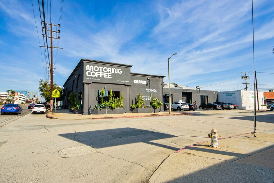11728 W Olympic Blvd, Los Angeles, CA à vendre - Photo principale - Image 1 de 5