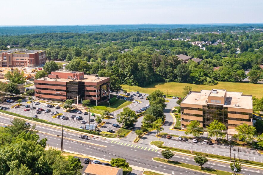 12850 Middlebrook Rd, Germantown, MD à louer - Photo du bâtiment - Image 1 de 13