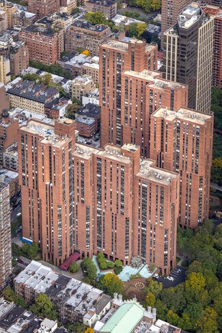 Plus de détails pour 1601-1641 3rd Ave, New York, NY - Bureau/Commerce de détail à louer