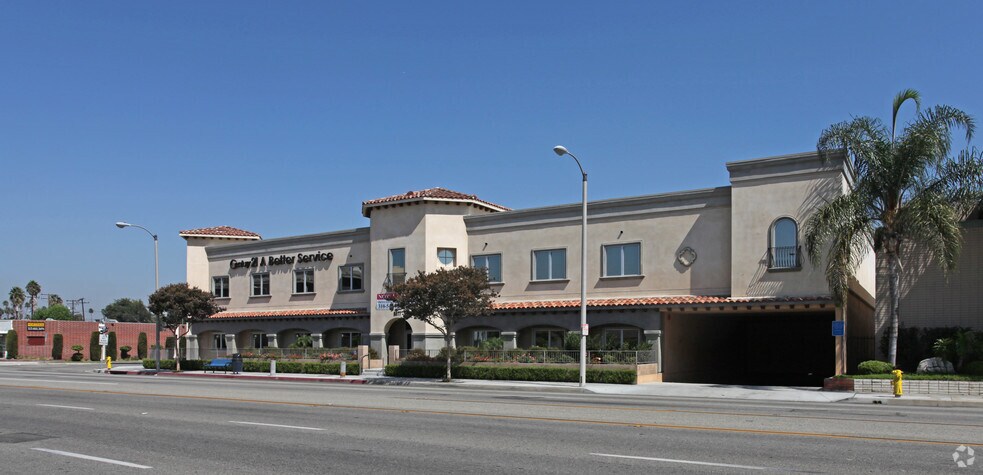 8077 Florence Ave, Downey, CA à louer - Photo du bâtiment - Image 2 de 2