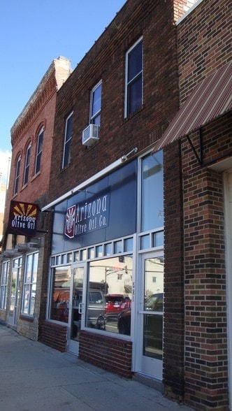 521-523 N Riverfront Dr, Mankato, MN for sale - Building Photo - Image 2 of 19