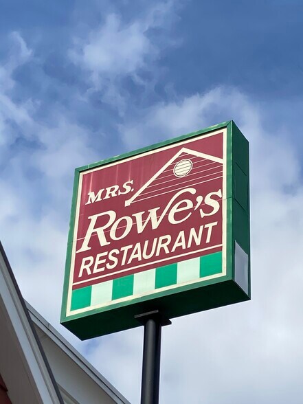 74 Rowe Rd, Staunton, VA à vendre - Photo du bâtiment - Image 2 de 16