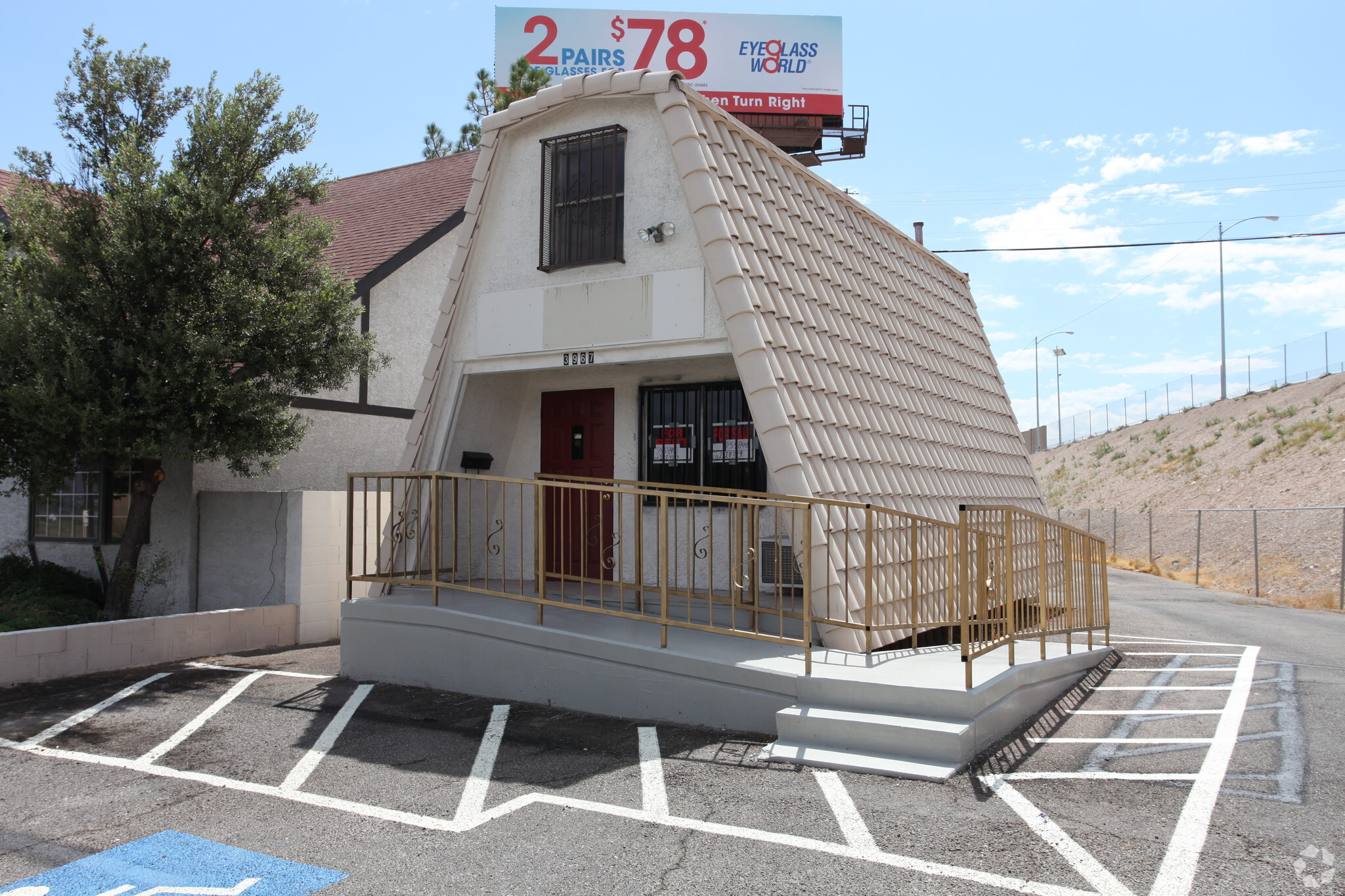 3967 E Desert Inn Rd, Las Vegas, NV for sale Primary Photo- Image 1 of 1