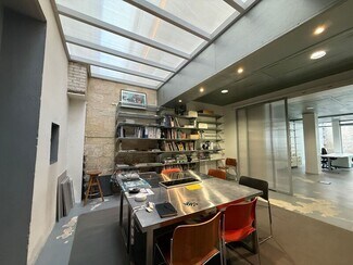 Plus de détails pour Multi-résidentiel à vendre