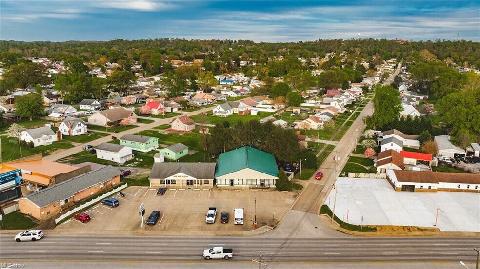 1800 Grand Central Ave, Vienna, WV à vendre - Photo du bâtiment - Image 3 de 47