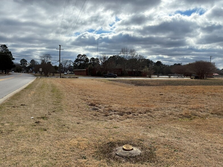 000 Main Street, Robersonville, NC for sale - Building Photo - Image 3 of 5