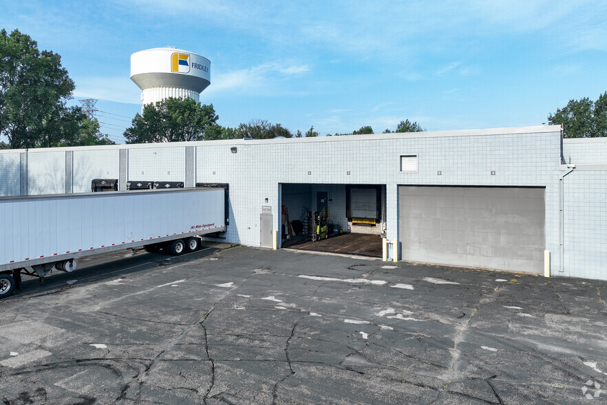 7000 Highway 65 NE, Fridley, MN for lease - Building Photo - Image 2 of 8