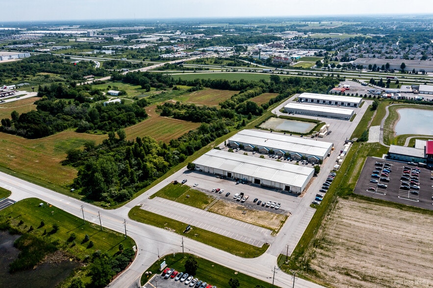 6370 W Emerald Pky, Monee, IL for lease - Building Photo - Image 2 of 11