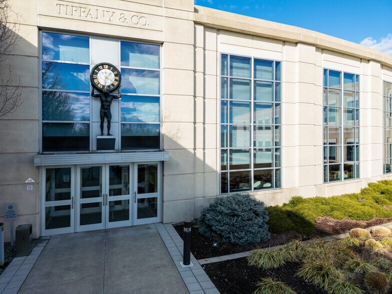 15 Sylvan Way, Parsippany, NJ à louer - Photo du bâtiment - Image 2 de 16