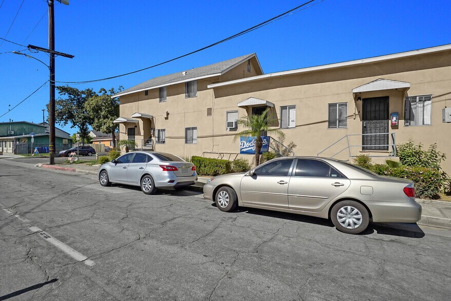 252 S 7th St, Montebello, CA à vendre - Photo du bâtiment - Image 3 de 24