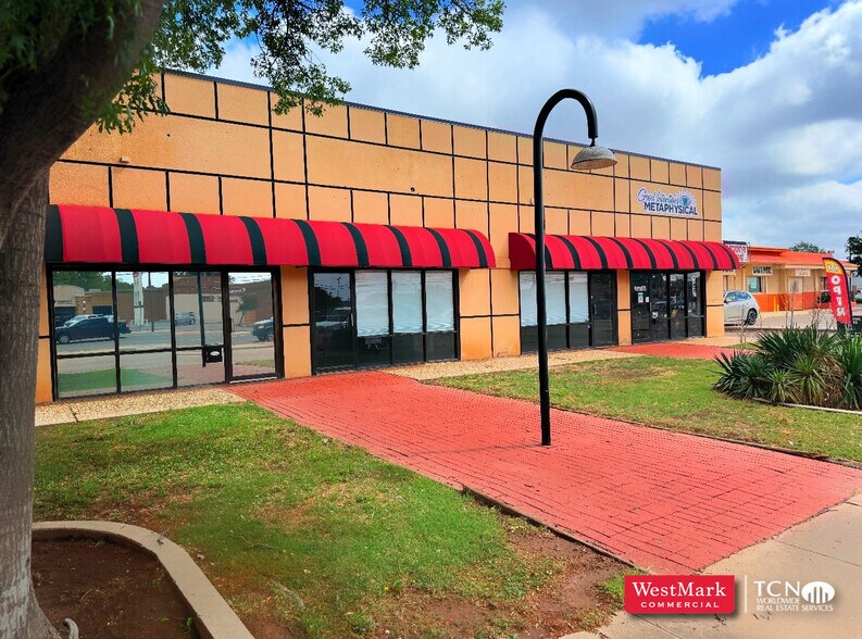 3806 50th St, Lubbock, TX à louer - Photo du bâtiment - Image 2 de 13