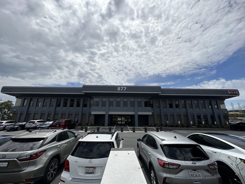 877 Mahler Rd, Burlingame, CA for lease - Building Photo - Image 2 of 17