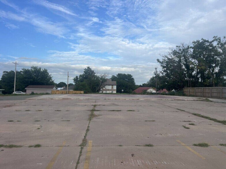 714 N 4th St, Sayre, OK à vendre - Aérien - Image 3 de 4