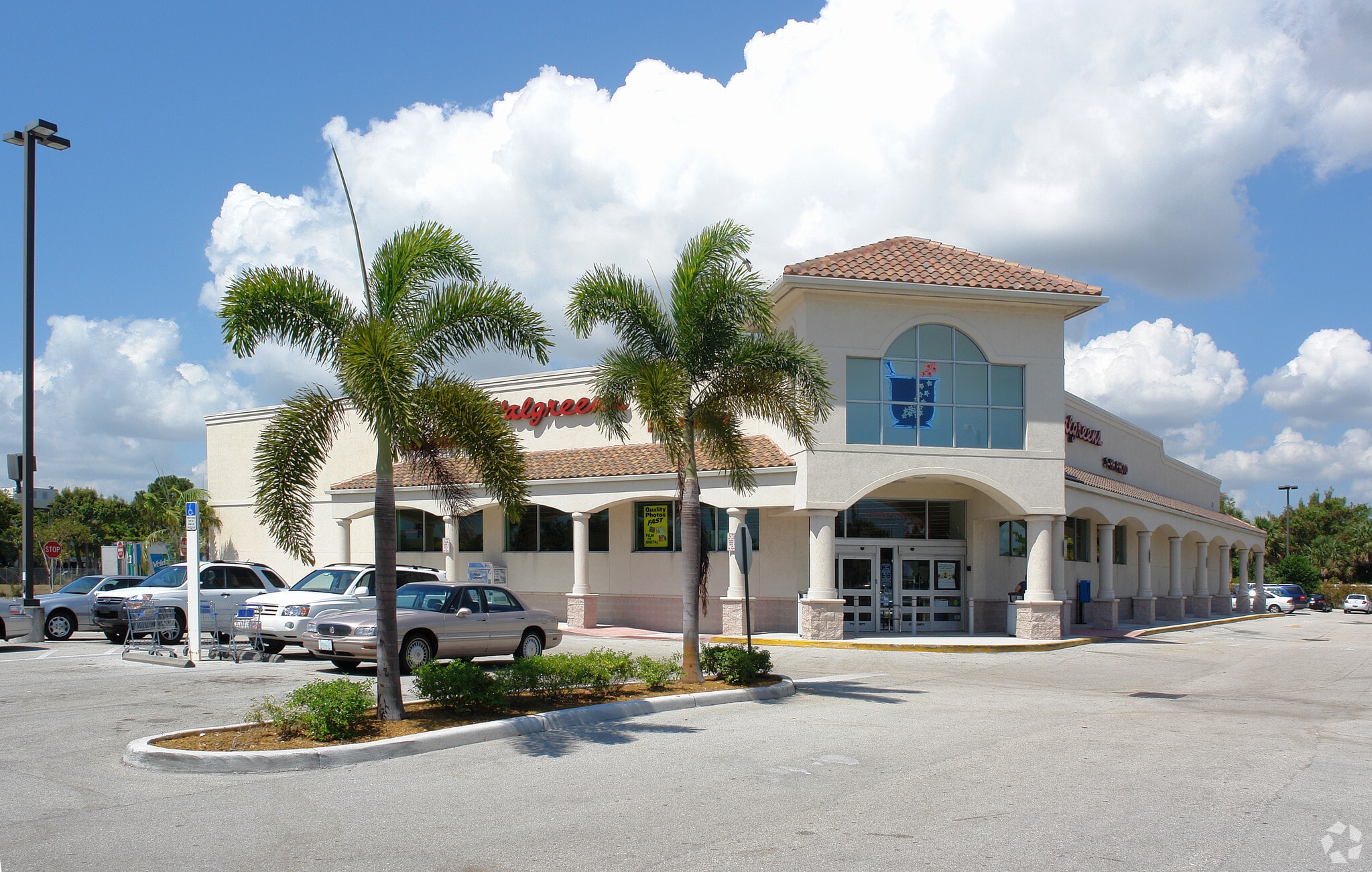 Florida McDonald's & Walgreens, NNN portefeuille de 3 propriétés à vendre sur LoopNet.ca Photo du bâtiment- Image 1 de 4