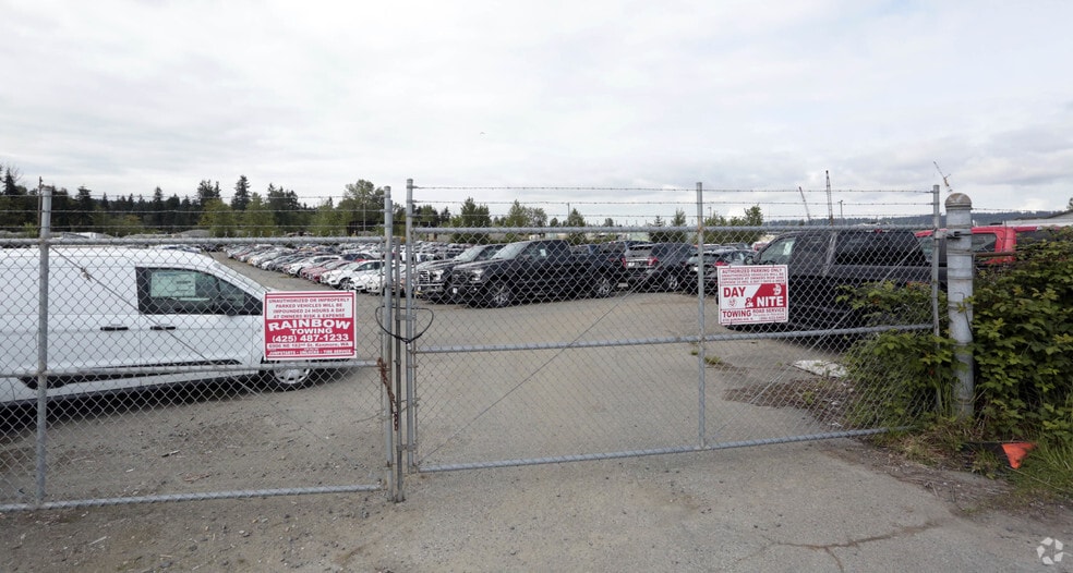 6423 NE 175th St, Kenmore, WA for lease - Building Photo - Image 1 of 9