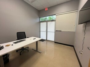 900-902 SE 5th St, Bentonville, AR for lease Interior Photo- Image 1 of 4