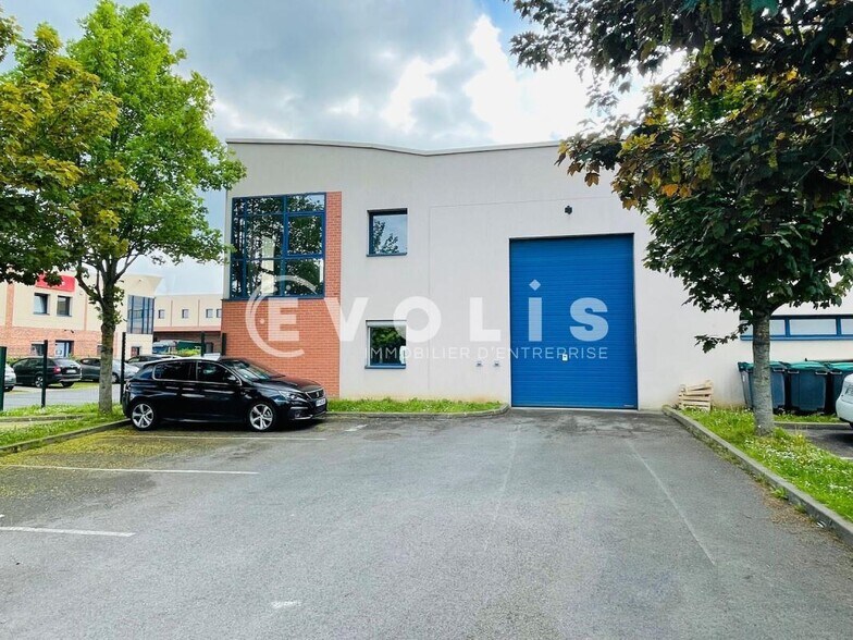 587 Avenue Blaise Pascal, Moissy-Cramayel for lease - Building Photo - Image 1 of 5