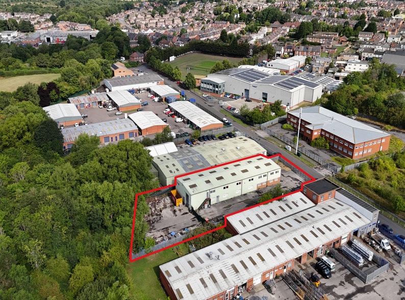 Amber Dr, Nottingham for sale - Building Photo - Image 3 of 24