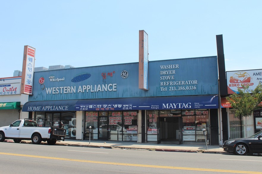 174 S Western Ave, Los Angeles, CA for lease - Primary Photo - Image 1 of 14