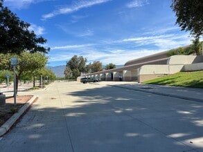 115 N Del Rosa Dr, San Bernardino, CA for lease Interior Photo- Image 2 of 29