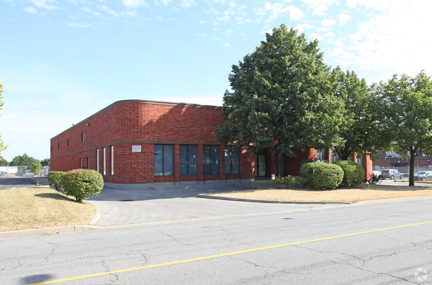 126 Martin Ross Ave, Toronto, ON for lease - Building Photo - Image 2 of 2