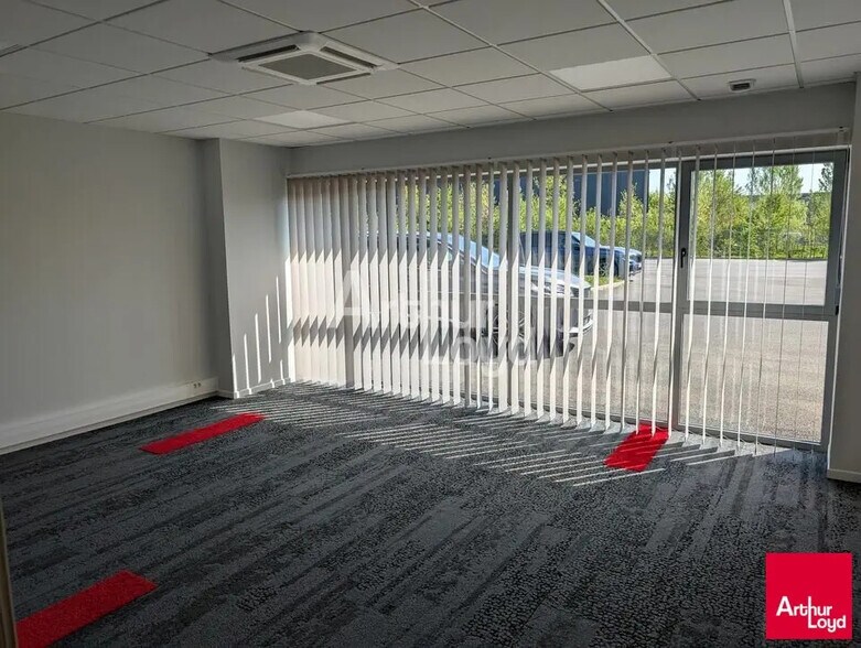 Flex dans Noyal-Châtillon-sur-Seiche à louer - Photo intérieure - Image 3 de 8