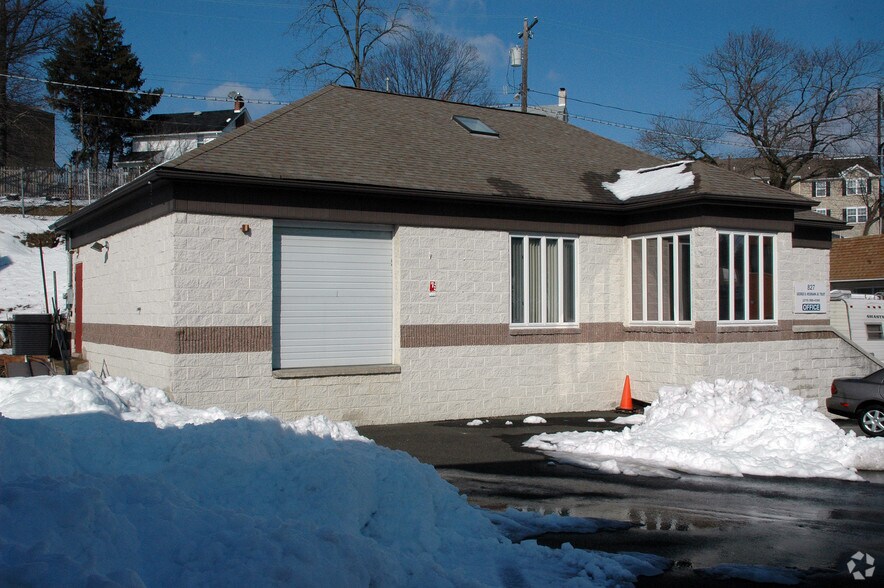 827 Glenside Ave, Wyncote, PA à vendre - Photo du bâtiment - Image 2 de 5