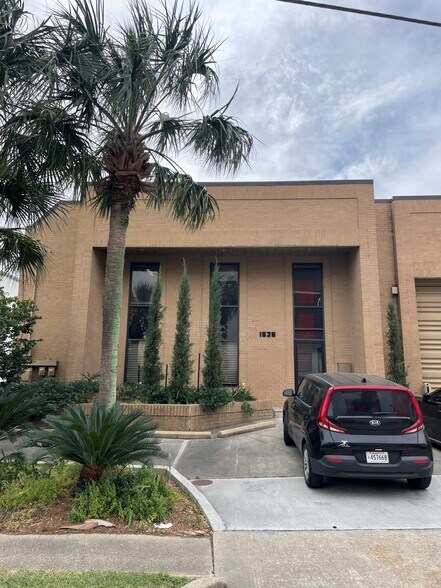 1536 Sams Ave, New Orleans, LA à louer - Photo du bâtiment - Image 1 de 8