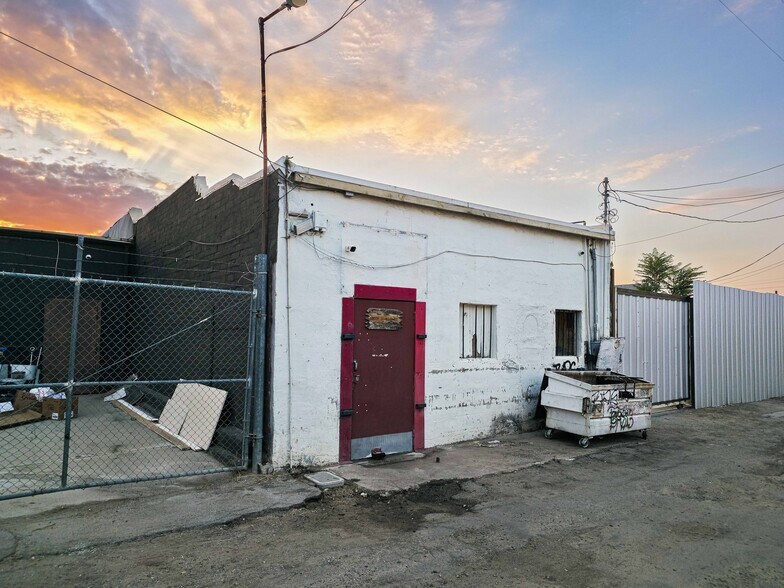 907 N Chester Ave, Bakersfield, CA à vendre - Photo principale - Image 2 de 4