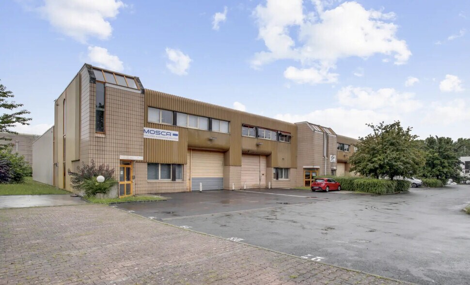 Flex dans Lognes à louer - Photo du bâtiment - Image 1 de 4