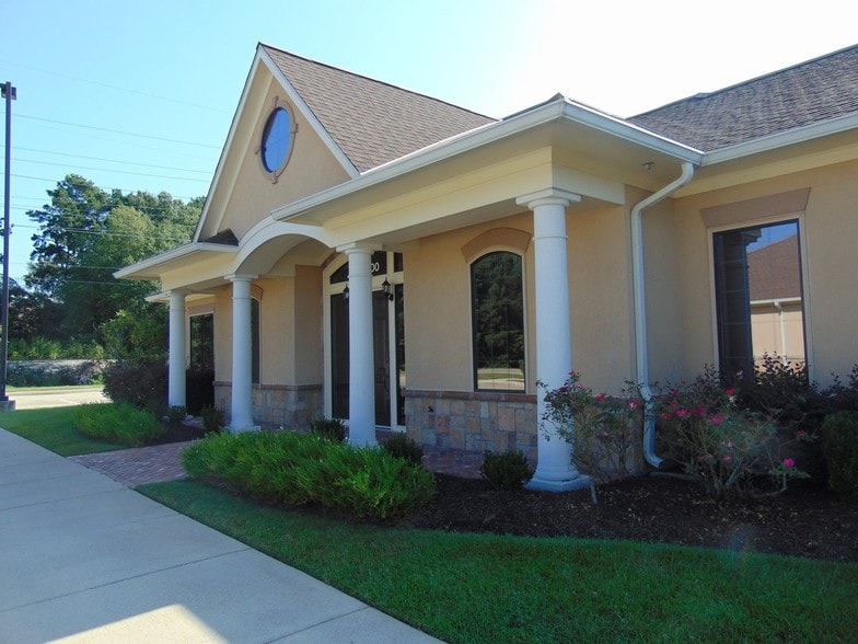 708 N Ashley Ridge Loop, Shreveport, LA for sale - Building Photo - Image 2 of 10