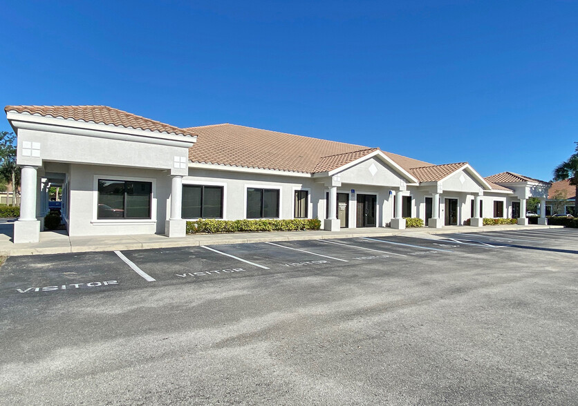 14421 Metropolis Ave, Fort Myers, FL for lease - Building Photo - Image 1 of 1