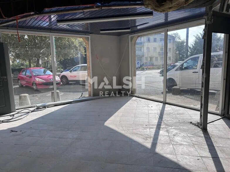 Retail in Villefranche-sur-Saône for lease - Interior Photo - Image 3 of 4