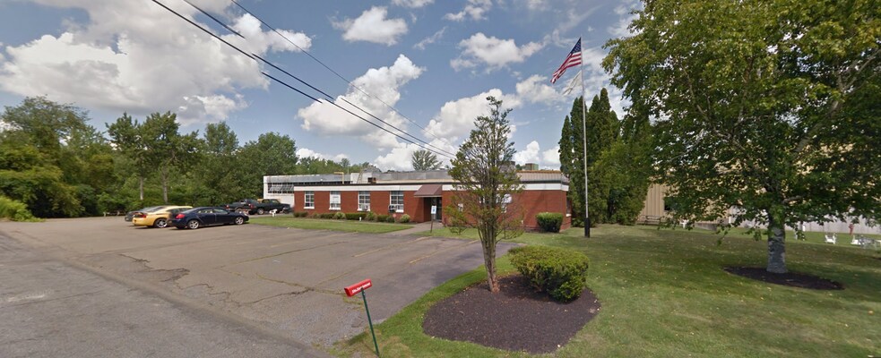 201 Winchester Rd, Lakewood, NY à louer - Photo du bâtiment - Image 2 de 5