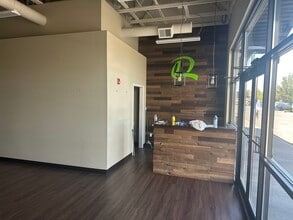 2909 S Quillan St, Kennewick, WA for lease Building Photo- Image 2 of 6