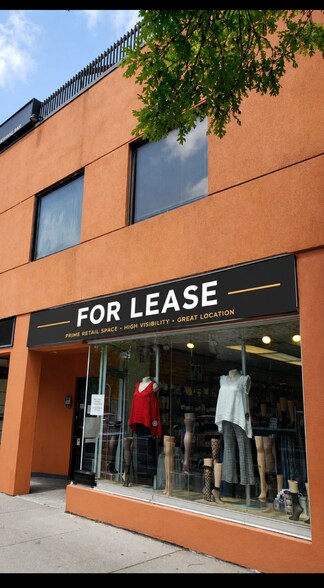 366 Danforth Av, Toronto, ON à louer - Photo du bâtiment - Image 3 de 4