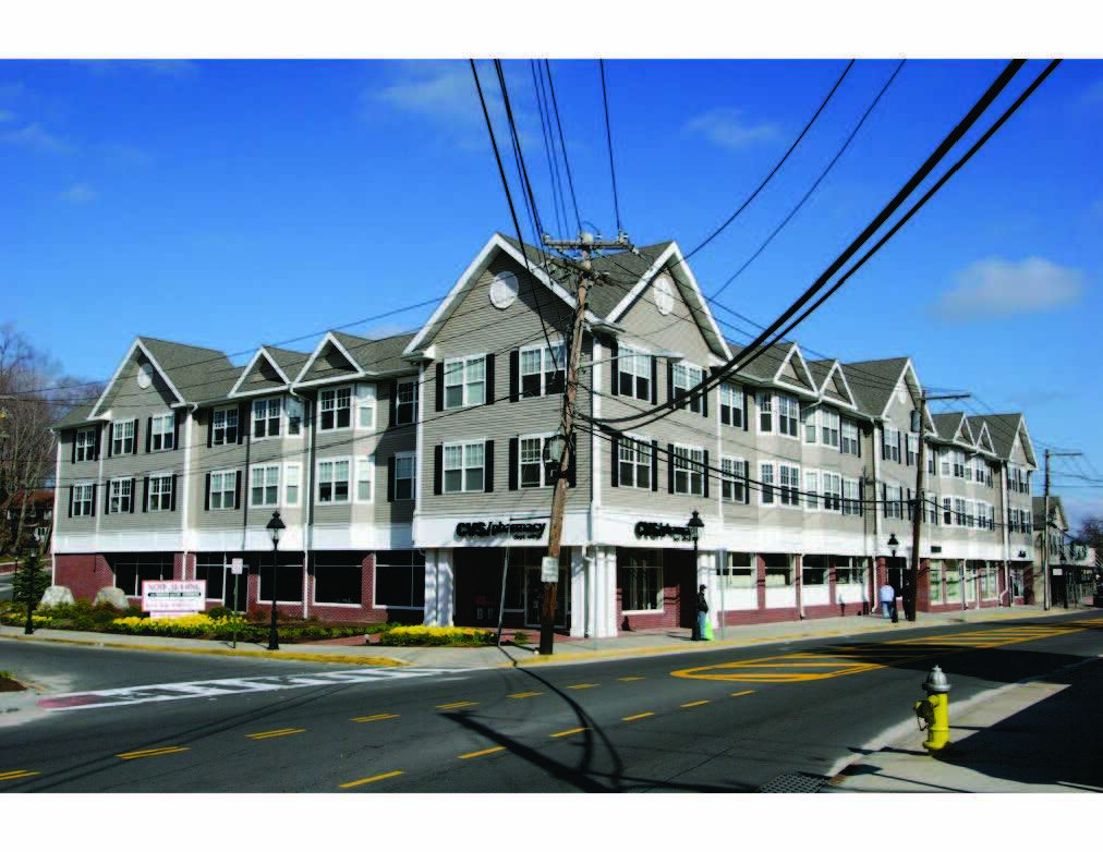 464 Main St, Port Jefferson, NY for lease Primary Photo- Image 1 of 4