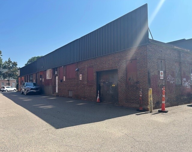 236 Pearl St, Somerville, MA for lease Interior Photo- Image 1 of 6