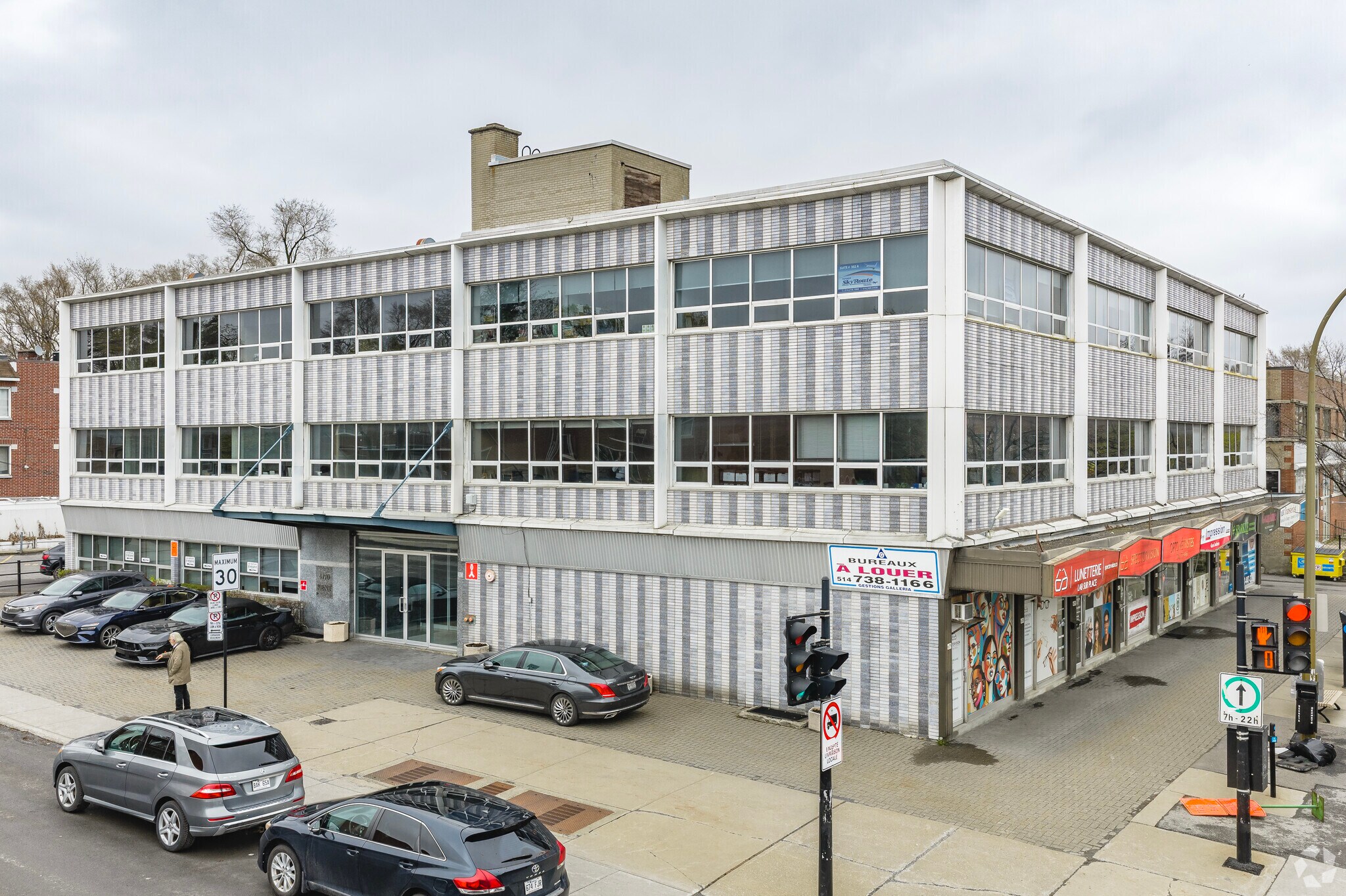 4770 Av De Kent, Montréal, QC for sale Primary Photo- Image 1 of 1