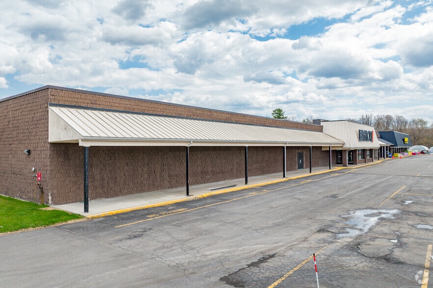 102 Utica St, Hamilton, NY for lease - Building Photo - Image 1 of 8