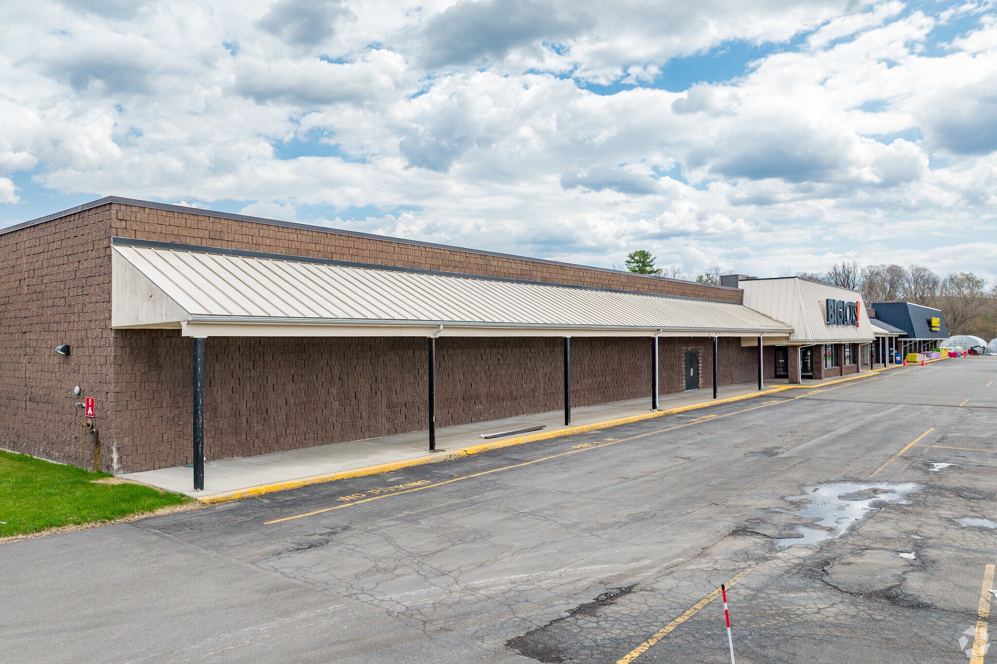 102 Utica St, Hamilton, NY for lease Building Photo- Image 1 of 9