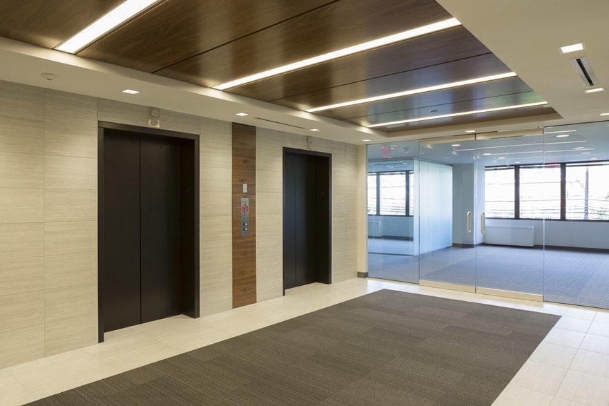 4340 East-West Hwy, Bethesda, MD à louer - Hall d’entrée - Image 3 de 9