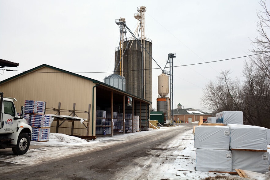 14961 S State Ave, Middlefield, OH for sale - Building Photo - Image 2 of 15