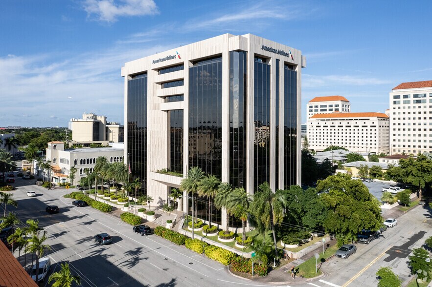 901 Ponce de Leon Blvd, Coral Gables, FL à louer - Photo principale - Image 1 de 10