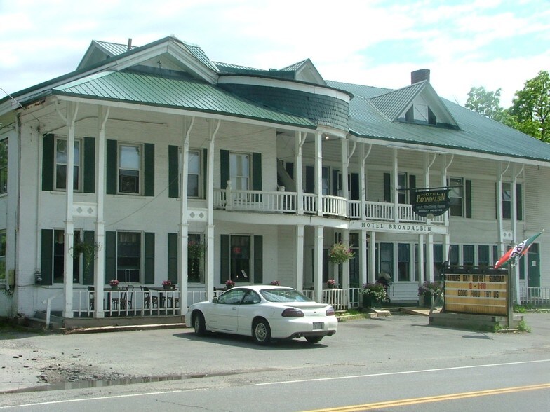 59 W Main St, Broadalbin, NY à vendre - Photo du bâtiment - Image 2 de 78