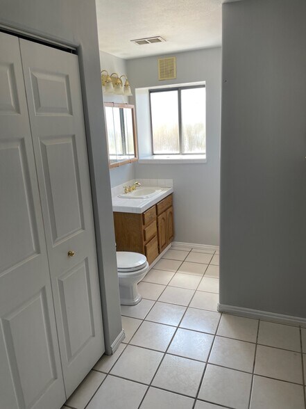 2052 Wasatch Rd, Evanston, WY à vendre - Photo intérieure - Image 2 de 18