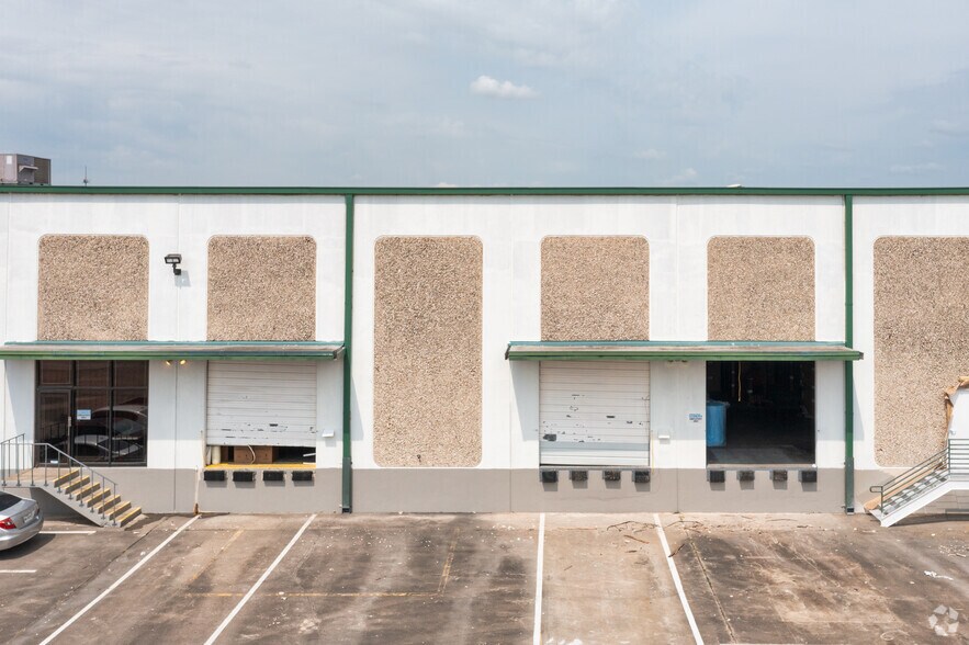 4411 Darien St, Houston, TX à louer - Photo du bâtiment - Image 2 de 4