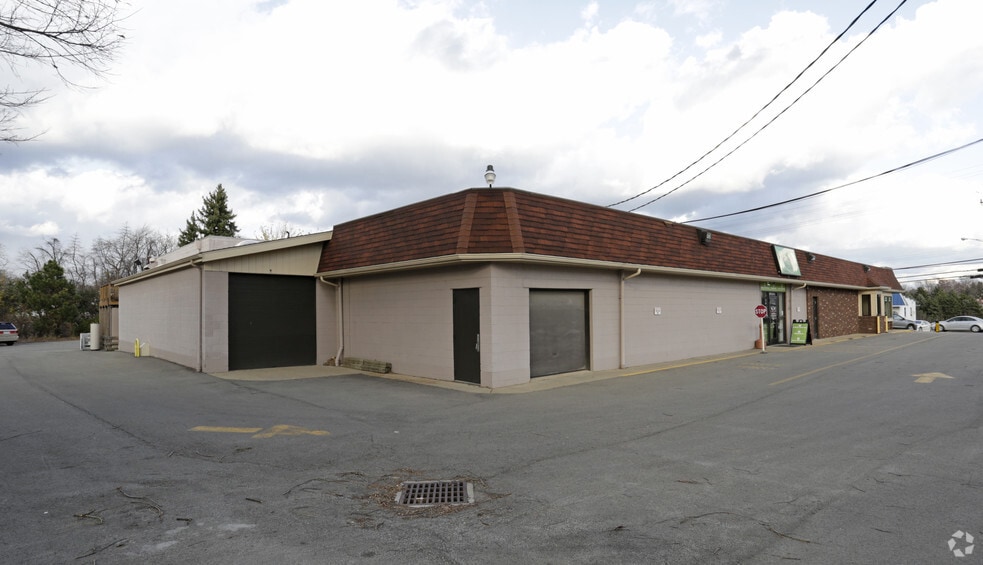 3589 Brodhead Rd, Monaca, PA à vendre - Photo du bâtiment - Image 3 de 5