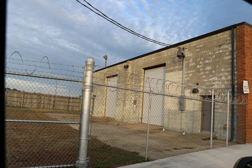 3337 US Highway 301 N, Wilson, NC à louer - Photo du bâtiment - Image 2 de 5